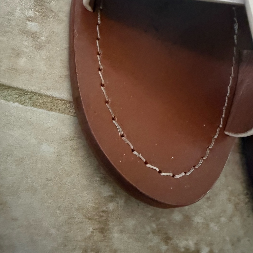 Tory Burch Cream Cross-Strap Leather Block Heeled Sandals - Picture 10 of 16